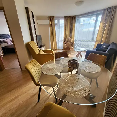 Aspen Pirin View F305