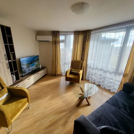 Aspen Pirin View F305